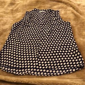 Sleeveless pullover V neck blouse